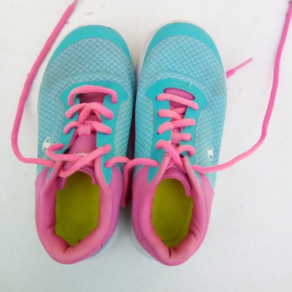 Champion Girl gym shoe